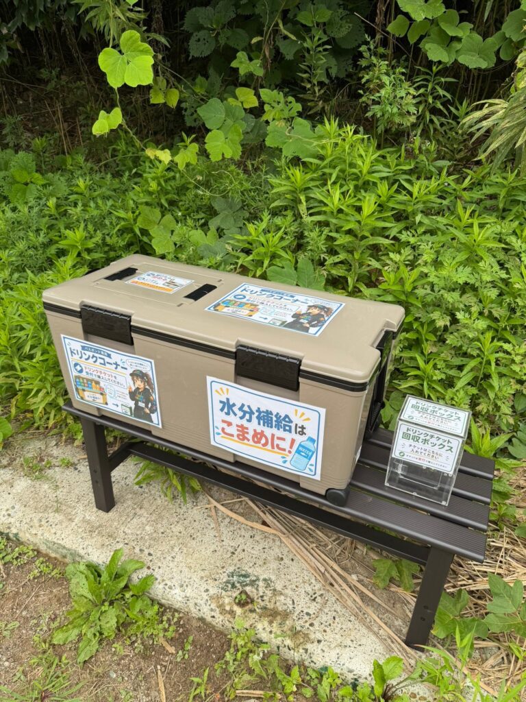 釣パラのバス池に新規設置されたドリンクコーナーの写真